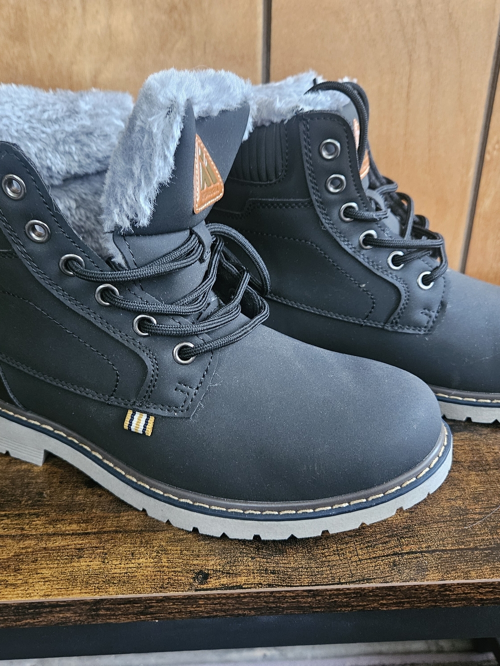 Black Winter Lace-Up Boots with Faux Fur Collar